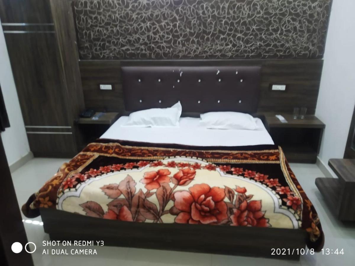 Oyo 83300 Hotel City Palace Alwar Eksteriør billede
